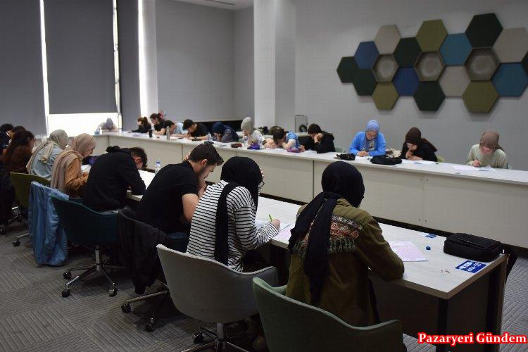 Bursa Yıldırım’da üniversite adaylarına deneme sınavı