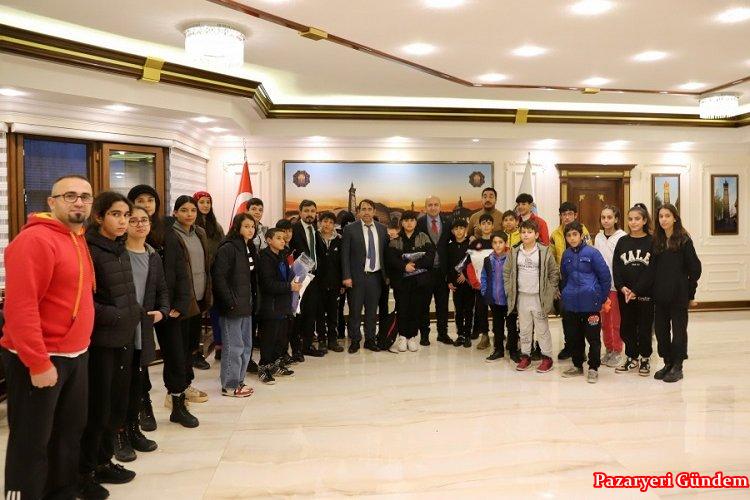 Diyarbakır Büyükşehir milli sporcuları ağırladı