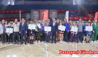 Okul Sporları müsabakaları İzmir’de başladı