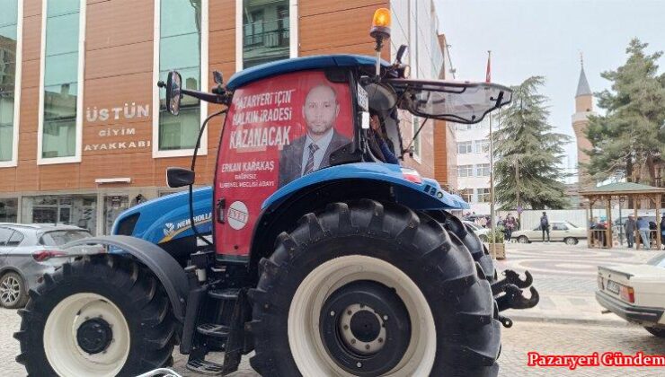 Kooperatif başkanı traktörünü seçim arabası yaptı
