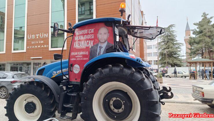 Kooperatifi başkanı aday olduğu yerel seçimlerde traktörünü seçim arabası yaptı