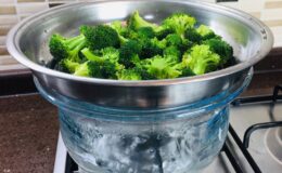 Brokoli 5 dakikadan fazla pişirilmemeli!