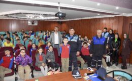 Bursa Karacabey’de zabıtadan çocuklara eğitim