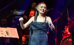 Yıldız Tilbe Türkiye’nin en eğlenceli kadın şarkıcısı