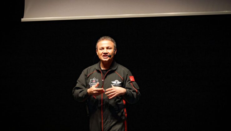 Türkiye’nin ilk Astronotu Alper Gezeravcı, Bilecik Kongre Merkezi’nde gençlerle buluştu