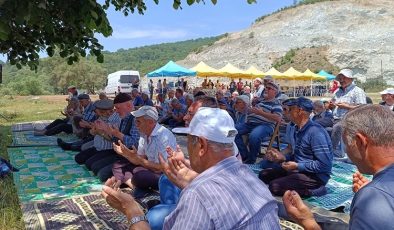 Bilecik’in Pazaryeri ilçesinde şükür duası