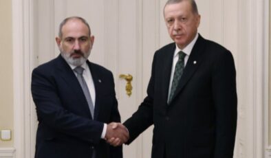 Erdoğan Paşinyan’la hem bayramlık, hem de diplomatik görüştü