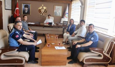 Sokak hayvanları için toplantı düzenlendi