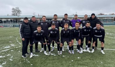 Pazaryeri Spor Fırtına Gibi Esiyor!