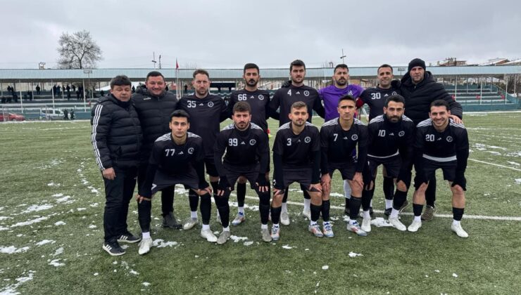 Pazaryeri Spor Fırtına Gibi Esiyor!
