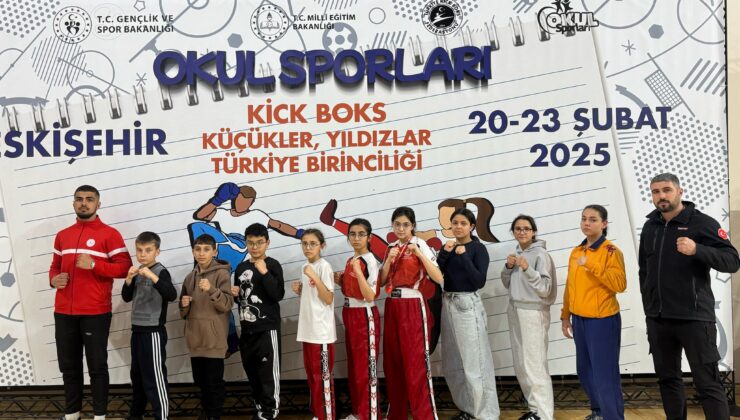 Pazaryerili Kick Boksçular Türkiye Şampiyonasında Madalyalara Doymuyor!