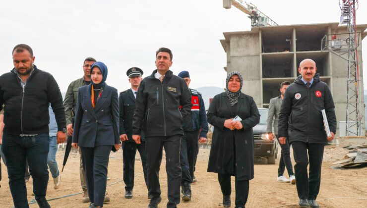 Vali Aygöl, İnhisar TOKİ Konutları Şantiyesinde İncelemelerde Bulundu