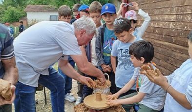 Minik Eller Çamurla Sanata Dokundu: Geleceğin Çömlekçileri İlk Derslerini Aldı