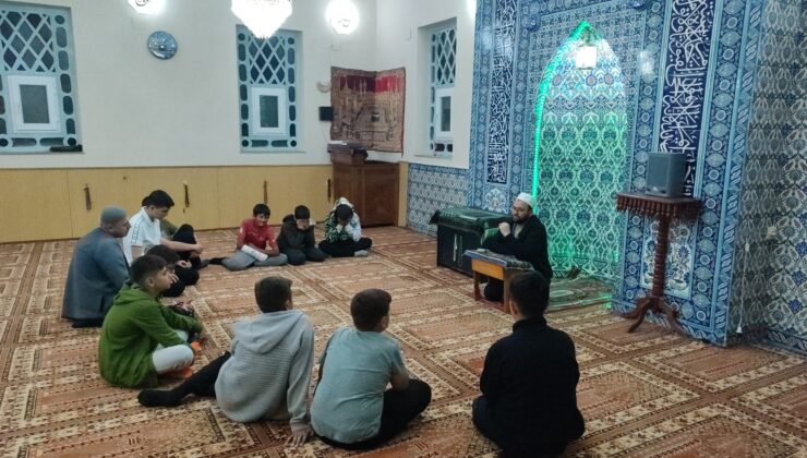 Pazaryeri’nde Fetih Coşkusu: Gençlerle Milli ve Manevi Değerler Konuşuldu