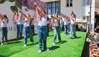 Pazaryeri’nde 4. Eğitim Şenliği Renkli Görüntülerle Başladı