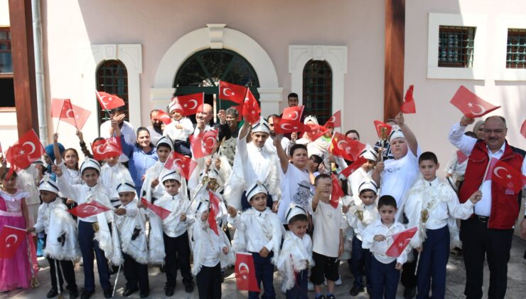 Geleneksel Sünnet Şöleni’nde 529 Yıllık Vakıf Geleneği Yeniden Canlandı: Osman Gazi’nin Sünnet Olduğu Topraklarda Büyük Coşku..