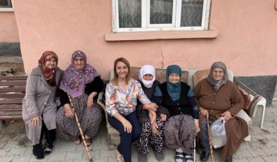 Başkan Tekin’den Sıcak Dokunuş: İlçe Kadınlarına Çat Kapı Ziyaret