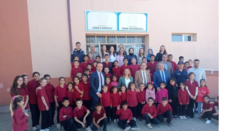 Kınık İlk ve Ortaokulunda Kitap Okuma ve Sohbet Etkinliği