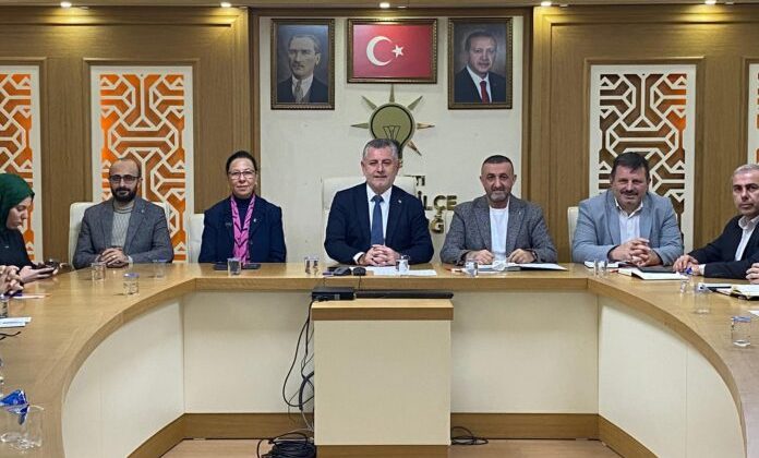 AK Parti Yıldırım İlçe Başkanlığı’nda Haftalık Yönetim Kurulu Toplantısı Gerçekleşti