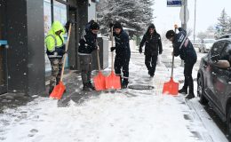 BOZÜYÜK BELEDİYESİ’NDEN KARLA MÜCADELEDE HIZLI VE ETKİN MÜDAHALE