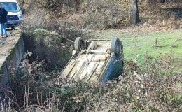 Esemen Köyü Yolunda Kaza: Araç Köprüden Düştü, Sürücü Yaralandı