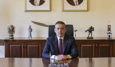 Bilecik Valisi Faik Oktay Sözer’den 10 Ocak İdareciler Günü Mesajı: “İdareciler Devletin Sahadaki Teminatıdır”