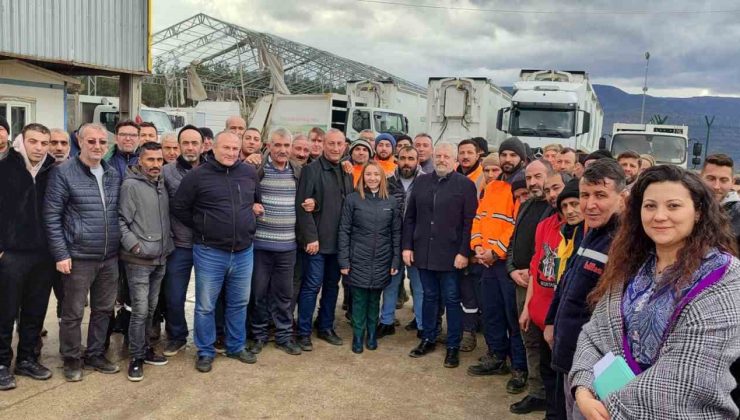 Başkan Tekin’den Biosun işçilerine ekstra zam