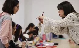 İzmir’de çocuklar kitaplarını yazıp çizdi