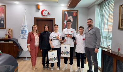 ŞAMPİYONLAR PAZARYERİ’NİN GURURU OLDU!