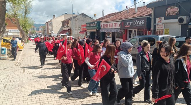 “19 Mayıs Coşkusu Pazaryeri’ni Sardı”