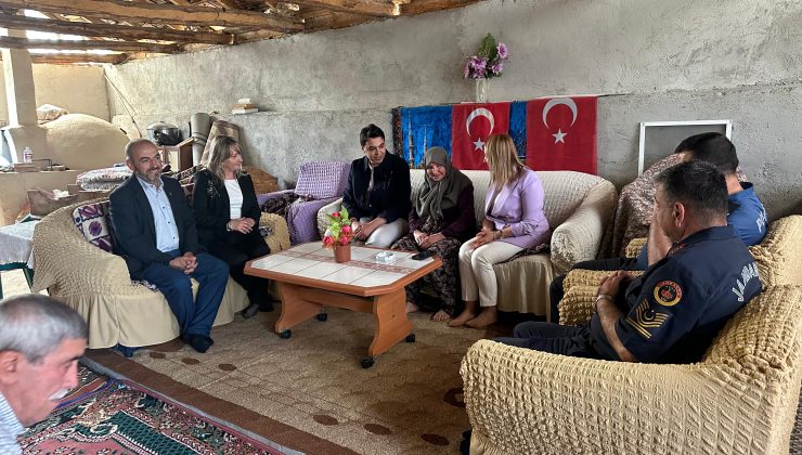 Refiye Anne Bayramda Yalnız Kalmadı