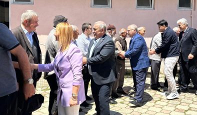 Pazaryeri’nde Bayram Coşkusu: Protokol Vatandaşlarla Bayramlaştı