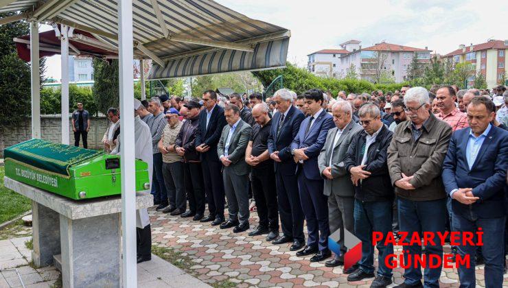 Bozüyük Yasta: 4 Dönemlik Muhtar İsmail Kıranlı Son Yolculuğuna Uğurlandı