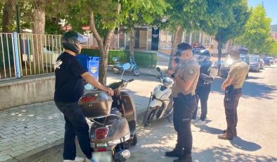 2 BİN 75 MOTOSİKLET SÜRÜCÜSÜ KONTROLDEN GEÇTİ