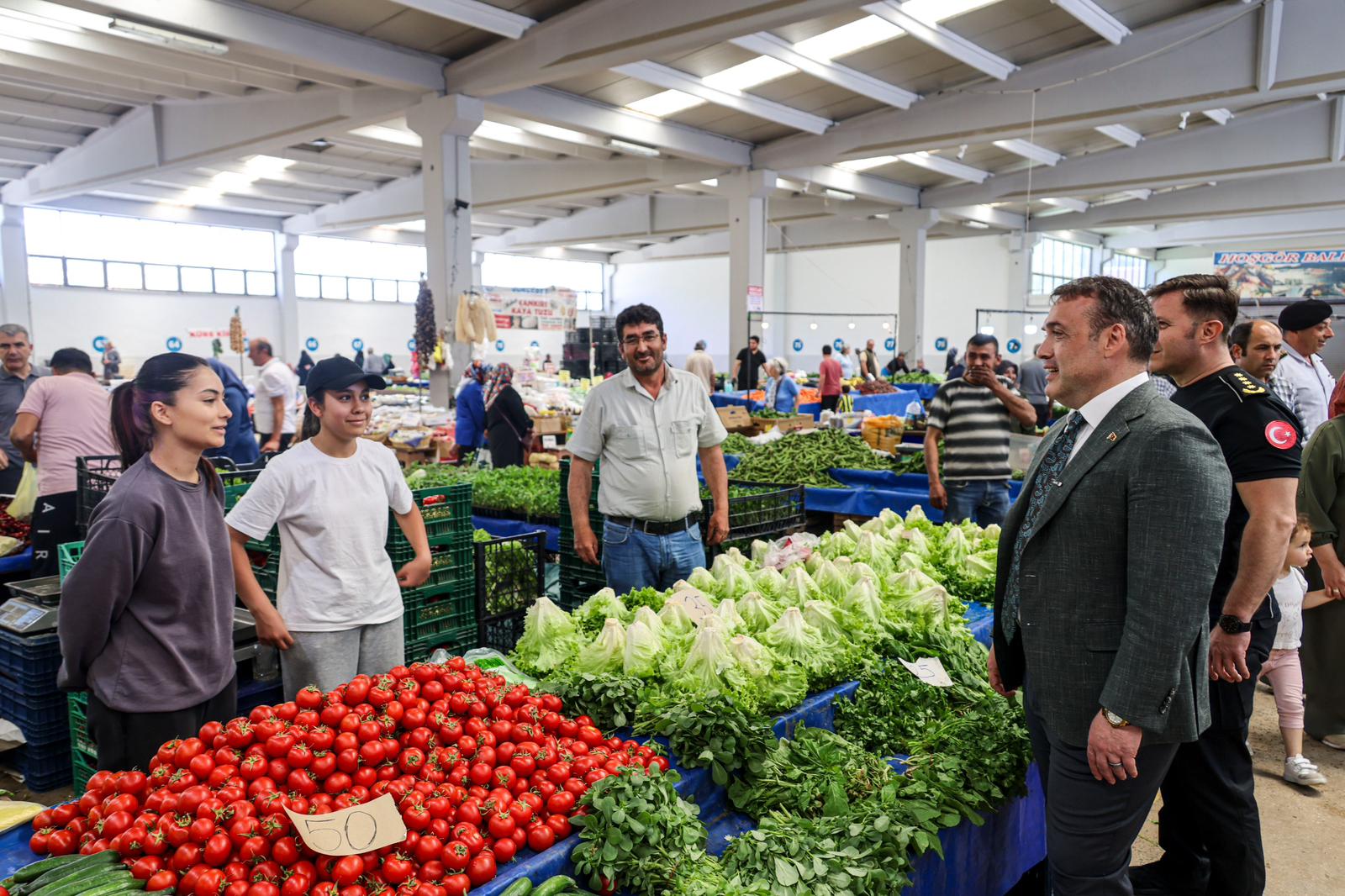 Vali Sözer haftanın ilk mesaisine pazarda başladı