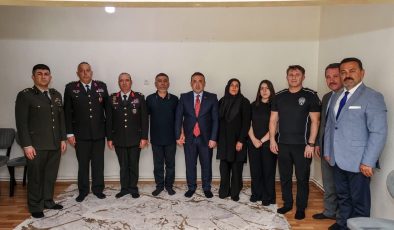 15 TEMMUZ’DA ŞEHİT AİLESİNE ANLAMLI ZİYARET