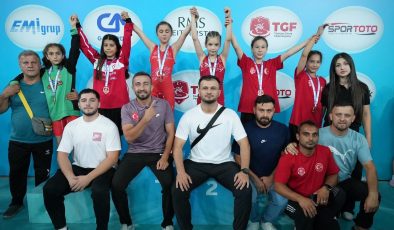 BİLECİKLİ GÜREŞÇİLERDEN TÜRKİYE ŞAMPİYONASI’NDA BÜYÜK BAŞARI