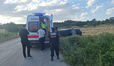 KAMYONET TARLAYA DEVRİLDİ: 1 YARALI