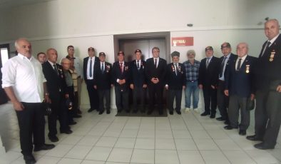 KIBRIS BARIŞ HAREKATI’NIN 52. YILINDA ŞEHİTLER DUALARLA ANILDI