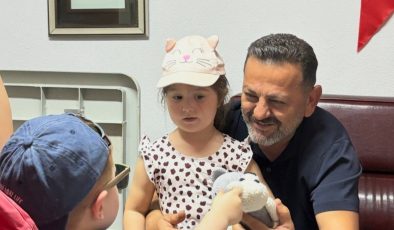 MAKAMIN EN ÖZEL MİSAFİRLERİ MİNİKLER OLDU