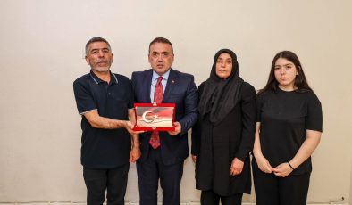 VALİ SÖZER, ŞEHİT ABDURRAHMAN HİLAL’İN AİLESİNİ ZİYARET ETTİ