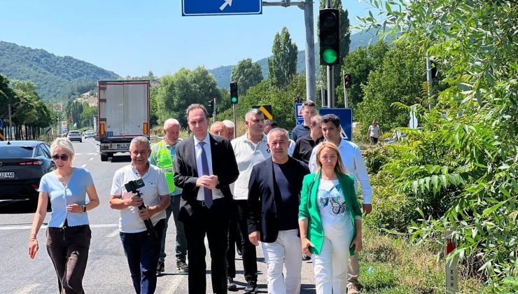 PAZARYERİ’NDE KRİTİK KAVŞAK VE BÖLÜNMÜŞ YOL YAPIM ÇALIŞMALARI YERİNDE İNCELENDİ