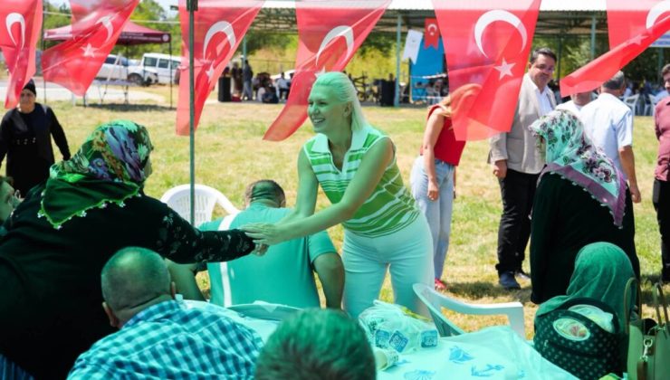 Başkan Subaşı Kapaklılar Şenliğinde Vatandaşlarla Buluştu