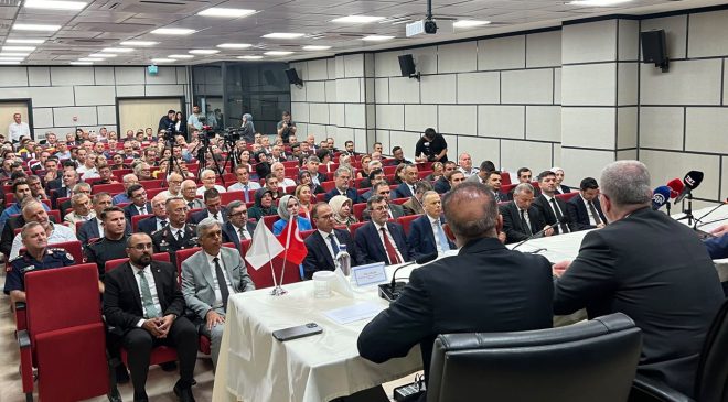 BOLAT: ” MAL İHRACATIMIZI 273,2 MİLYAR DOLARA YÜKSELTEREK CUMHURİYET TARİHİMİZİN EN YÜKSEK İHRACAT SEVİYESİNE ULAŞTIK